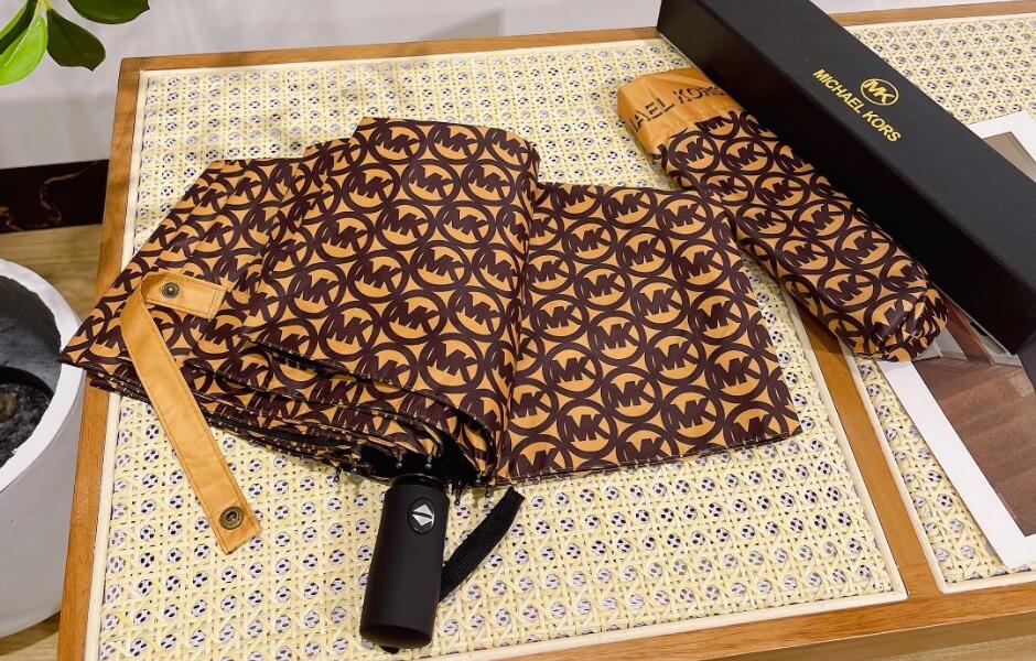 おしゃれ マイケルコース 傘 偽物 MKプリント ワンタッチ 自動開閉 折りたたみ傘