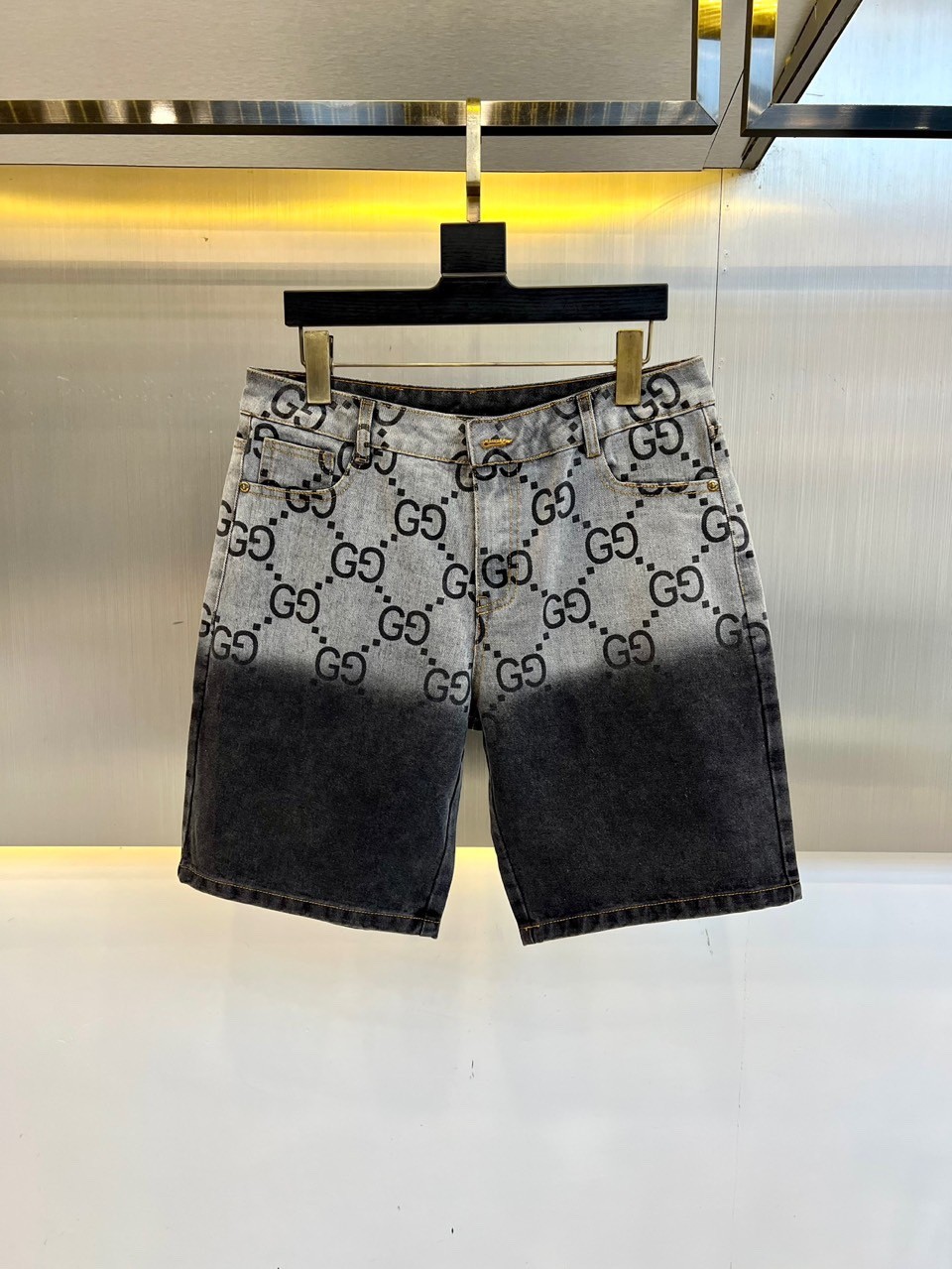 未使用級　Gucci エコウォッシュド オーガニックデニム ショートパンツ チルドレンズ〕GGデニム ショートパンツブルー＆アイボリー