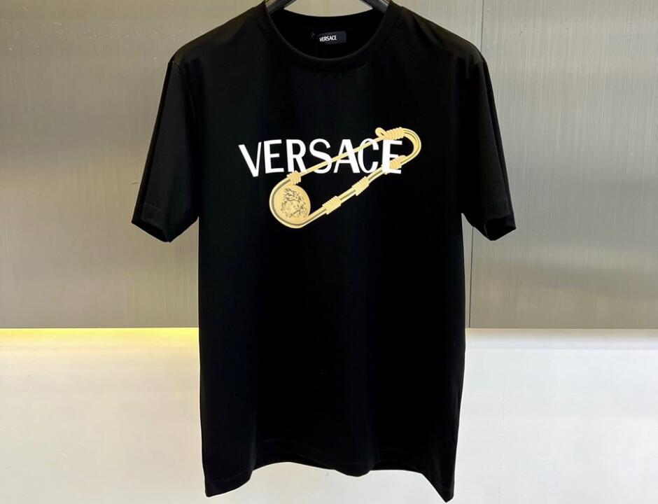 カジュアル ロゴ クルーネック 半袖Tシャツ ヴェルサーチェ Tシャツ 偽物 ブラック