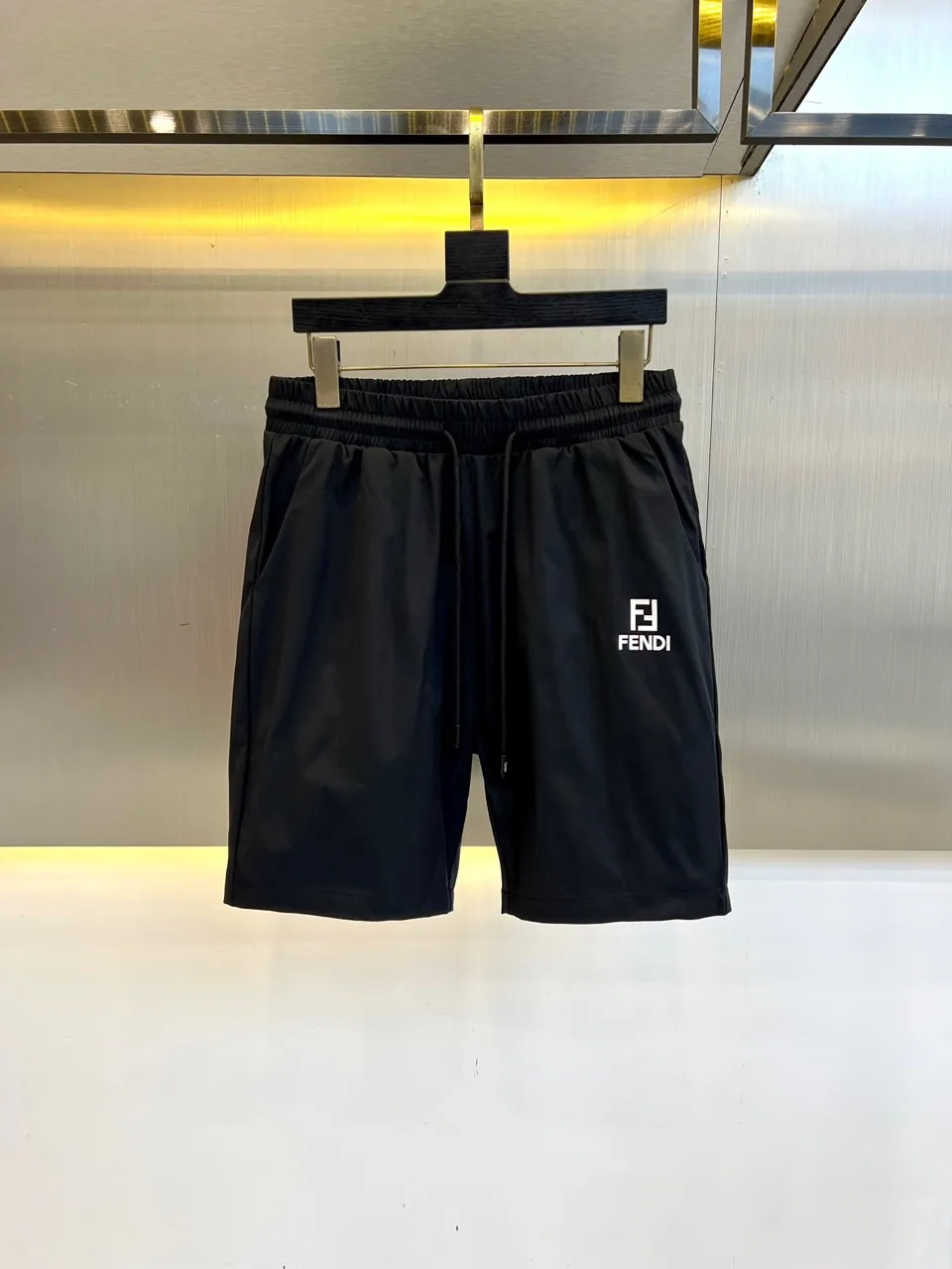 定番 カジュアル ショートパンツ フェンディ パンツ 偽物 合わせやすい ブラック 定番 カジュアル ショートパンツ フェンディ パンツ 偽物 合わせやすい ブラック