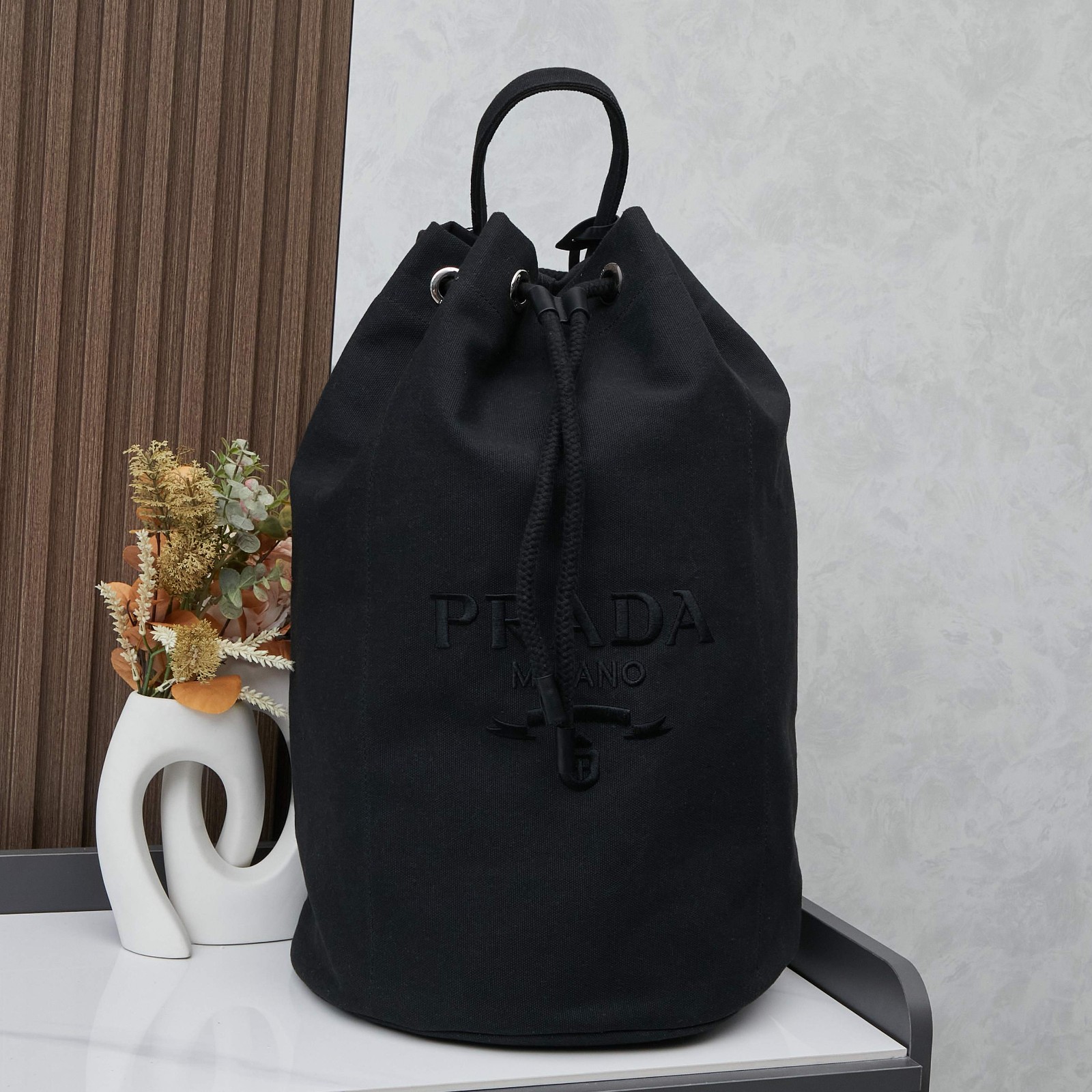 国内発送 prada プラダ ドローストリング ダッフルバッグ 大注目 キャンバス ドローストリング ダッフルバッグ プラダ