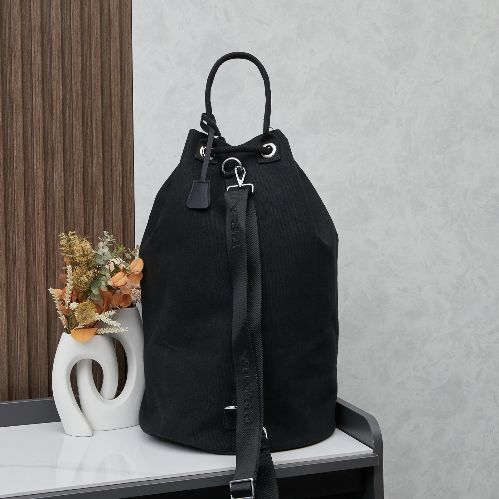 国内発送 prada プラダ ドローストリング ダッフルバッグ 大注目 キャンバス ドローストリング ダッフルバッグ プラダ