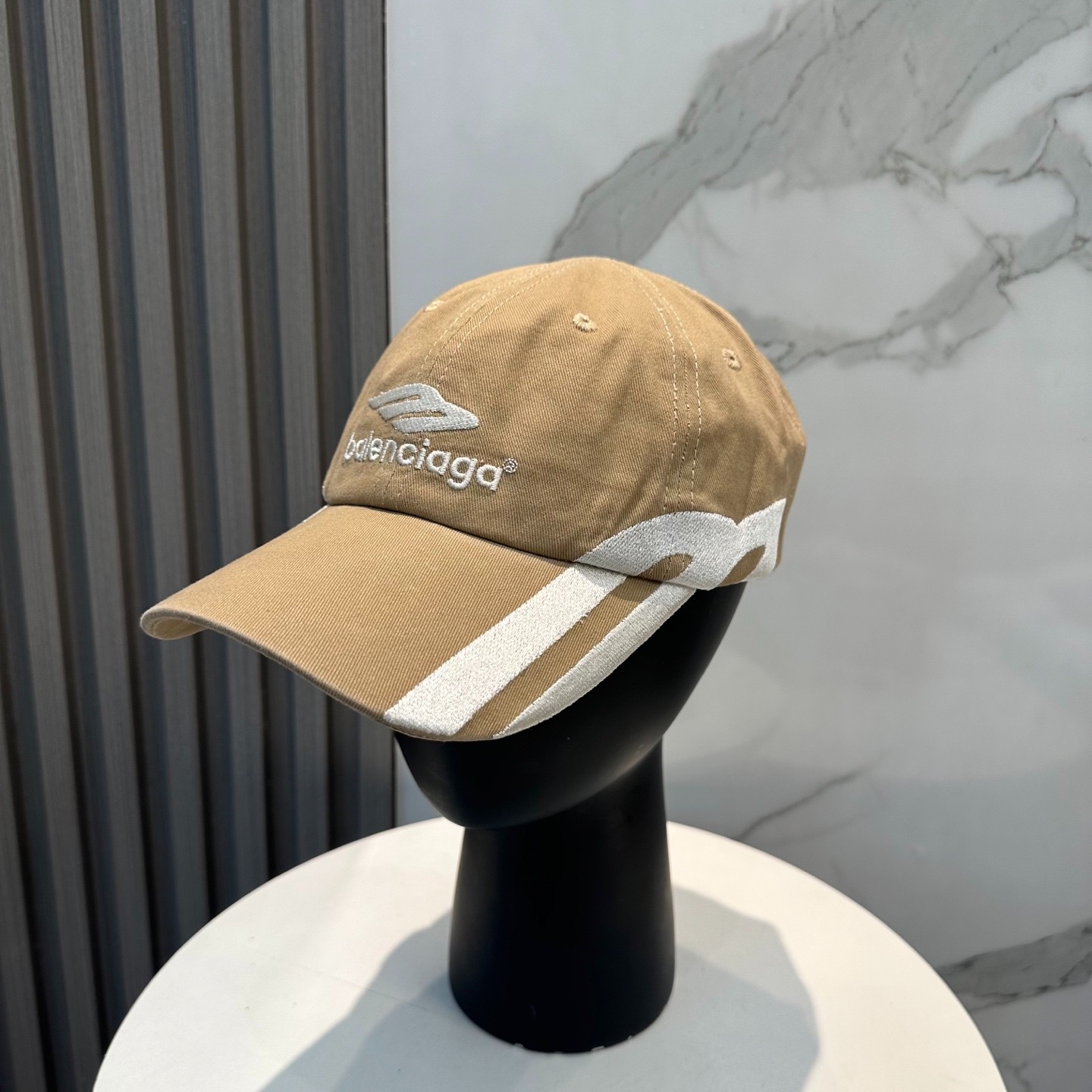 BALENCIAGA 【極美品】BALENCIAGA バレンシアガ キャップ バイ