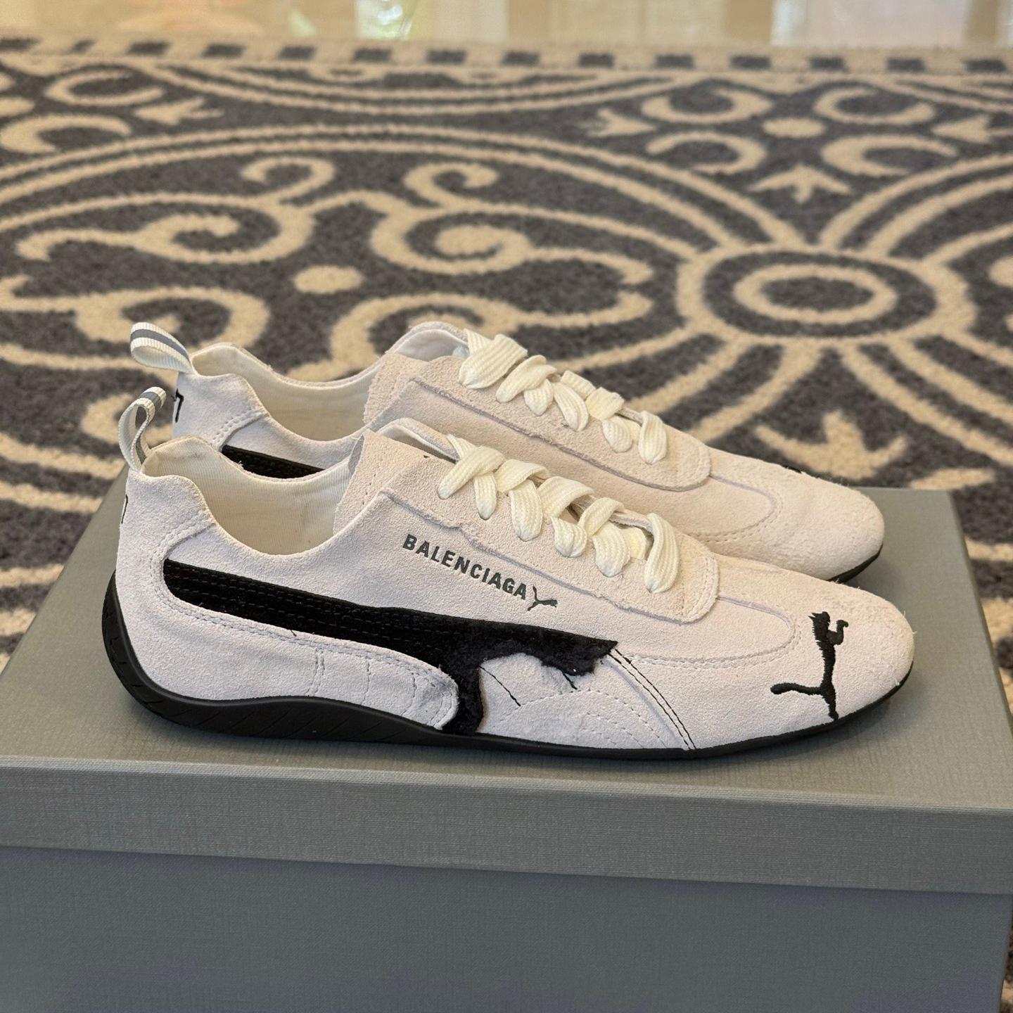 BALENCIAGA × PUMA スエード スピードキャット スニーカー