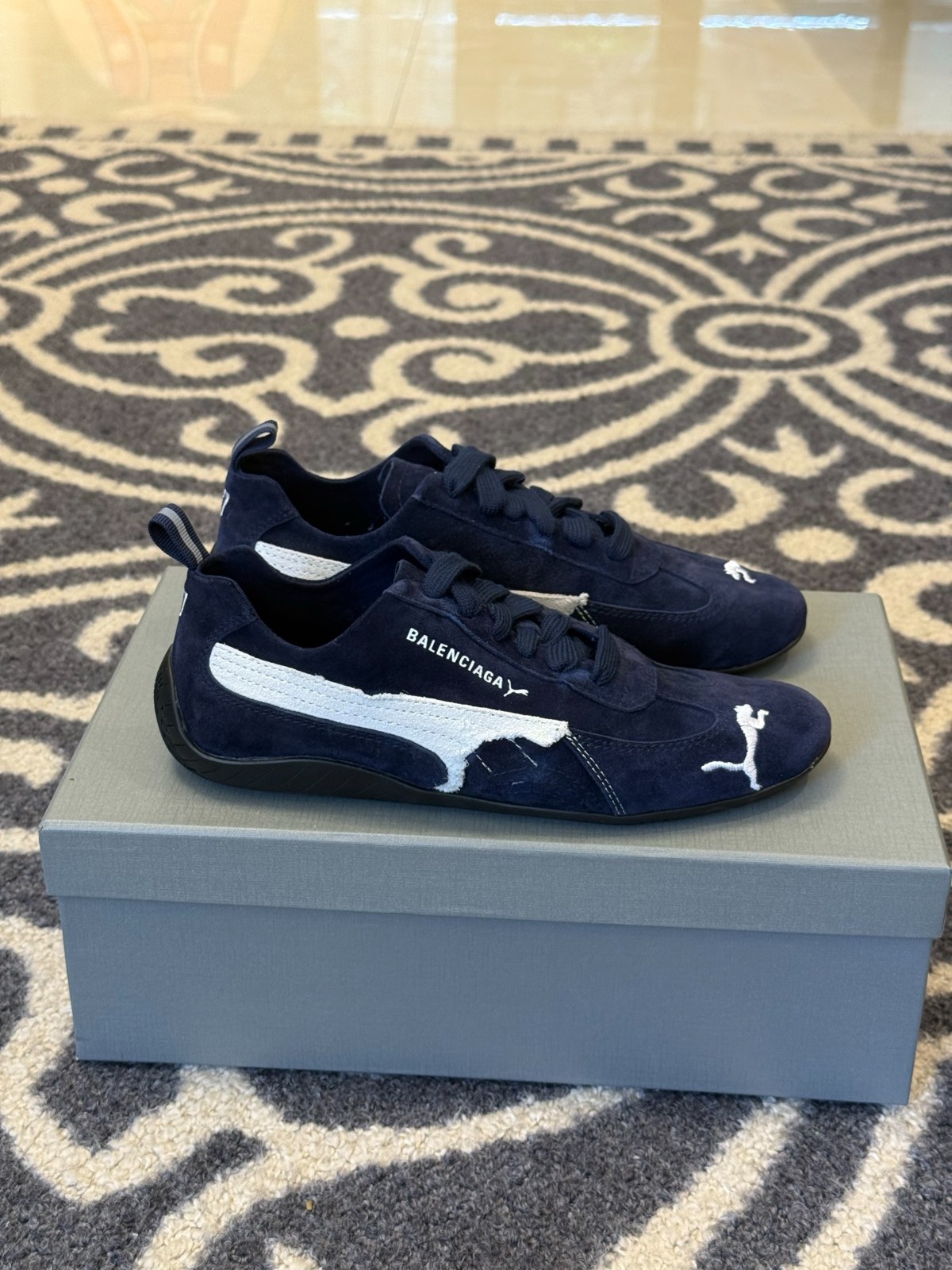 BALENCIAGA × PUMA スエード スピードキャット スニーカー