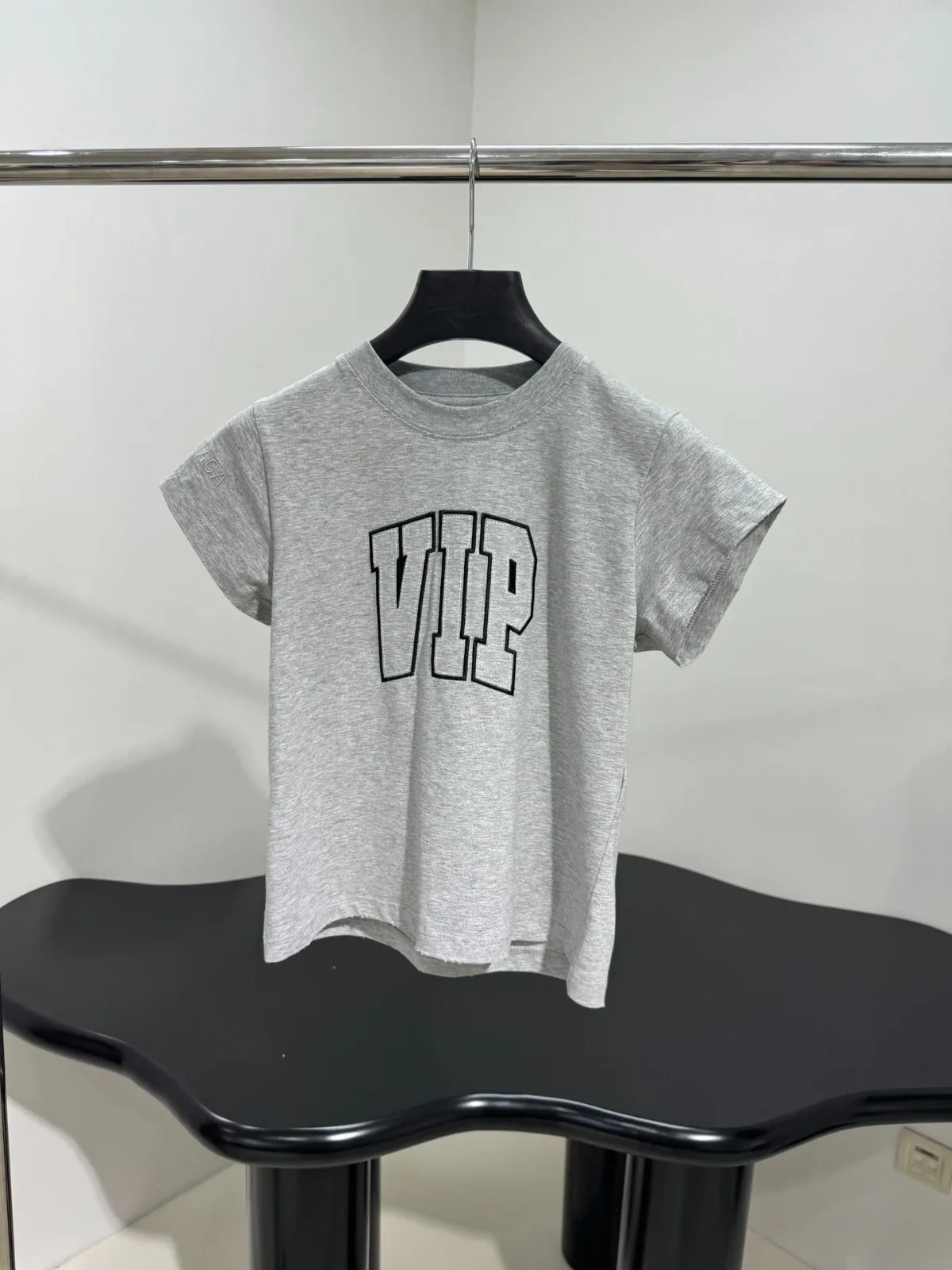 カジュアル フェンミン コンパクト 半袖Tシャツ バレンシアガ Tシャツ コピー グレー カジュアル フェンミン コンパクト 半袖Tシャツ バレンシアガ Tシャツ コピー グレー