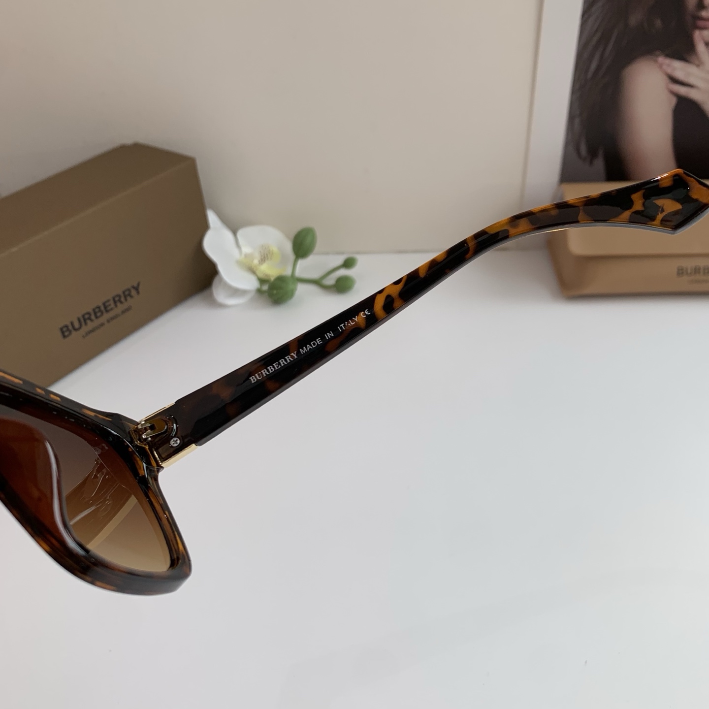 バーバリーサングラス　アイウェア　新品！ バーバリー BURBERRY BURBERRY サングラス 4358 3001 スクエア型