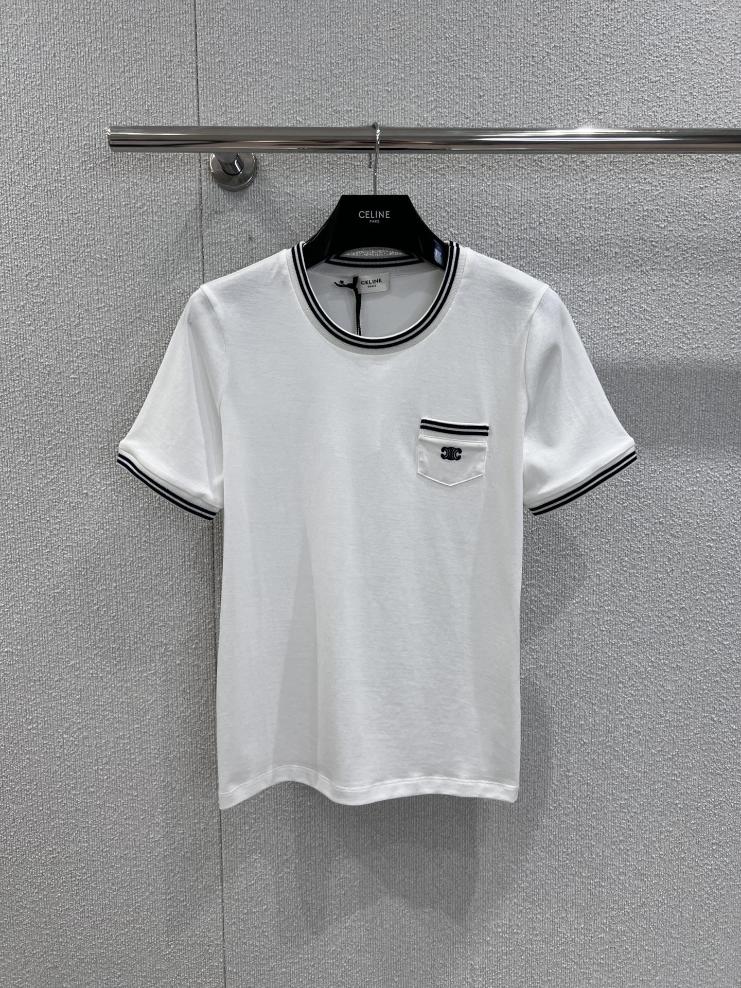 大人気☆70'S トリオンフ Tシャツ セリーヌ Tシャツ コピー