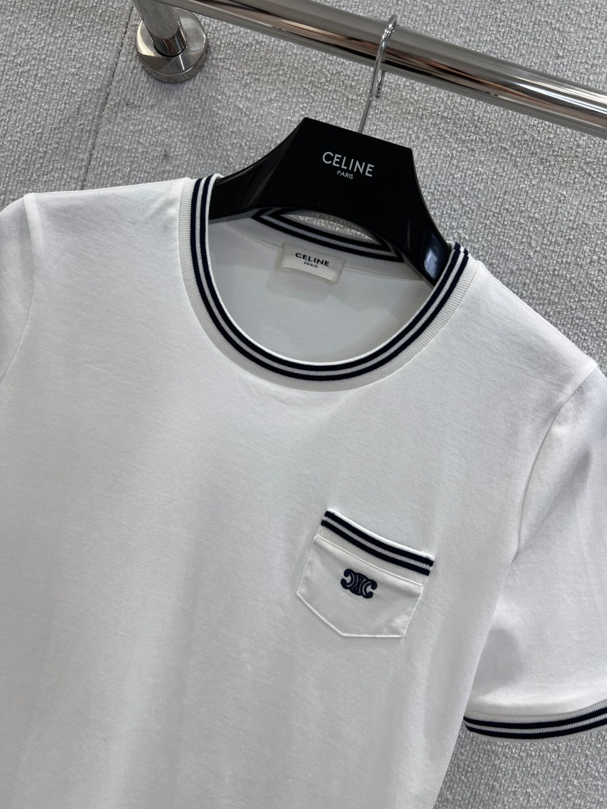 大人気☆70'S トリオンフ Tシャツ セリーヌ Tシャツ コピー
