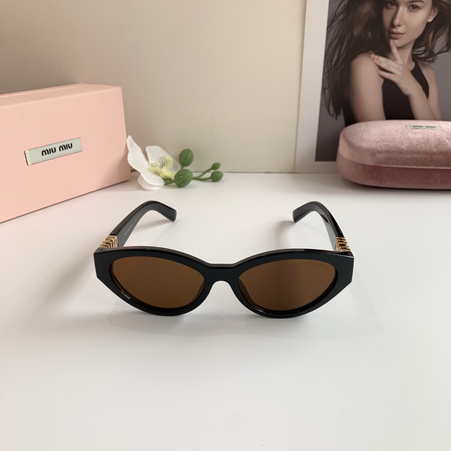 miumiu サングラス キャットアイ Miu Miu Eyewear ミュウミュウ・アイウェア キャットアイ