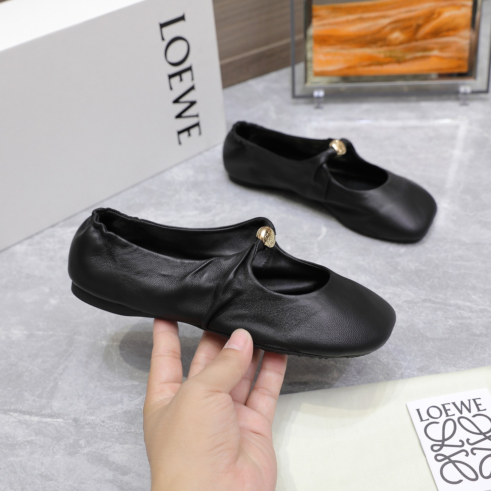 新品　LOEWE　ロエベ　ペブル　バレリーナ 36 ペブル ソフト バレリーナ（ナパラム） レッド - LOEWE