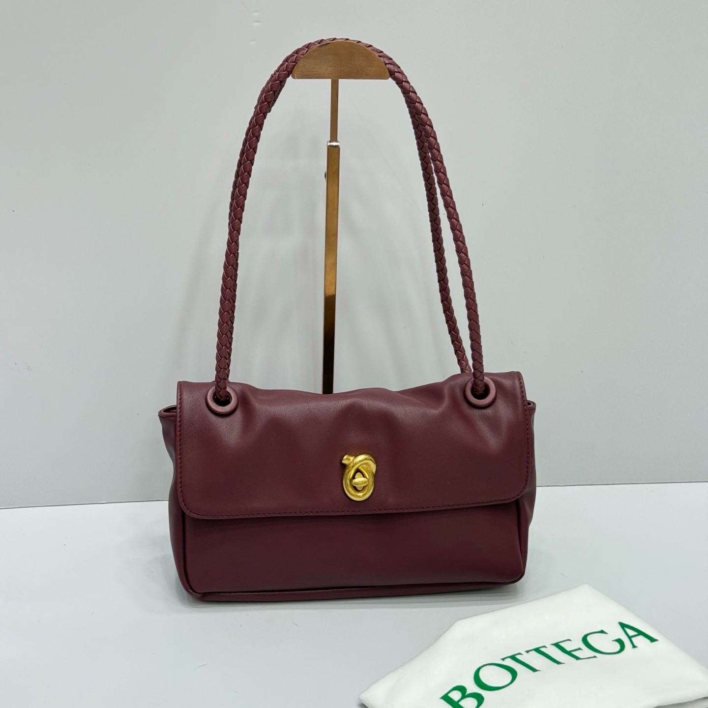 新作【BOTTEGA VENETA】マディソン ショルダーバッグ 新作～マディソン ショルダーバッグ ボッテガ・ヴェネタ バッグ