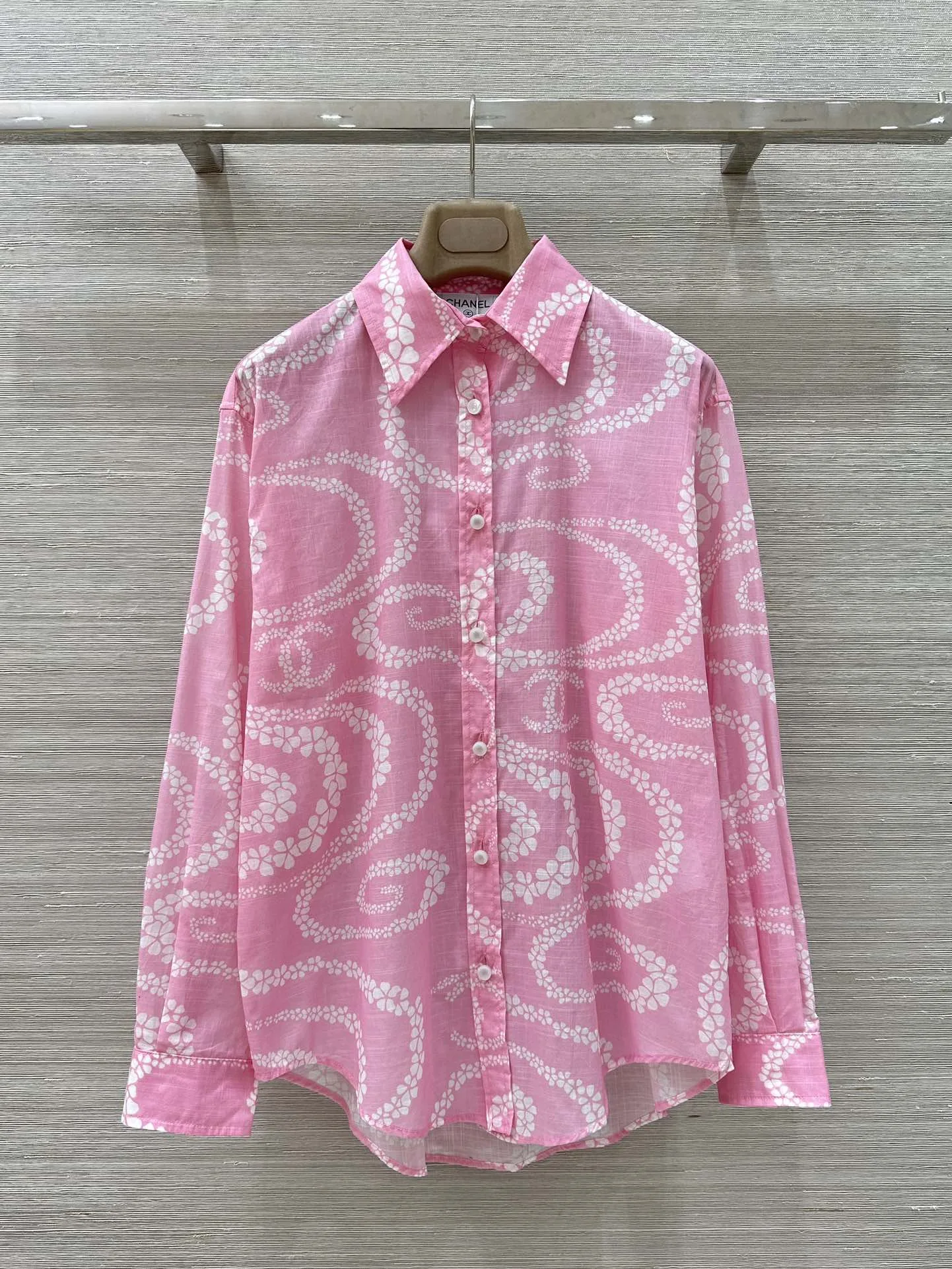 シャネル シャツ コピー 上品 お洒落 ゆったり プリントシャツ ピンク シャネル シャツ コピー 上品 お洒落 ゆったり プリントシャツ ピンク