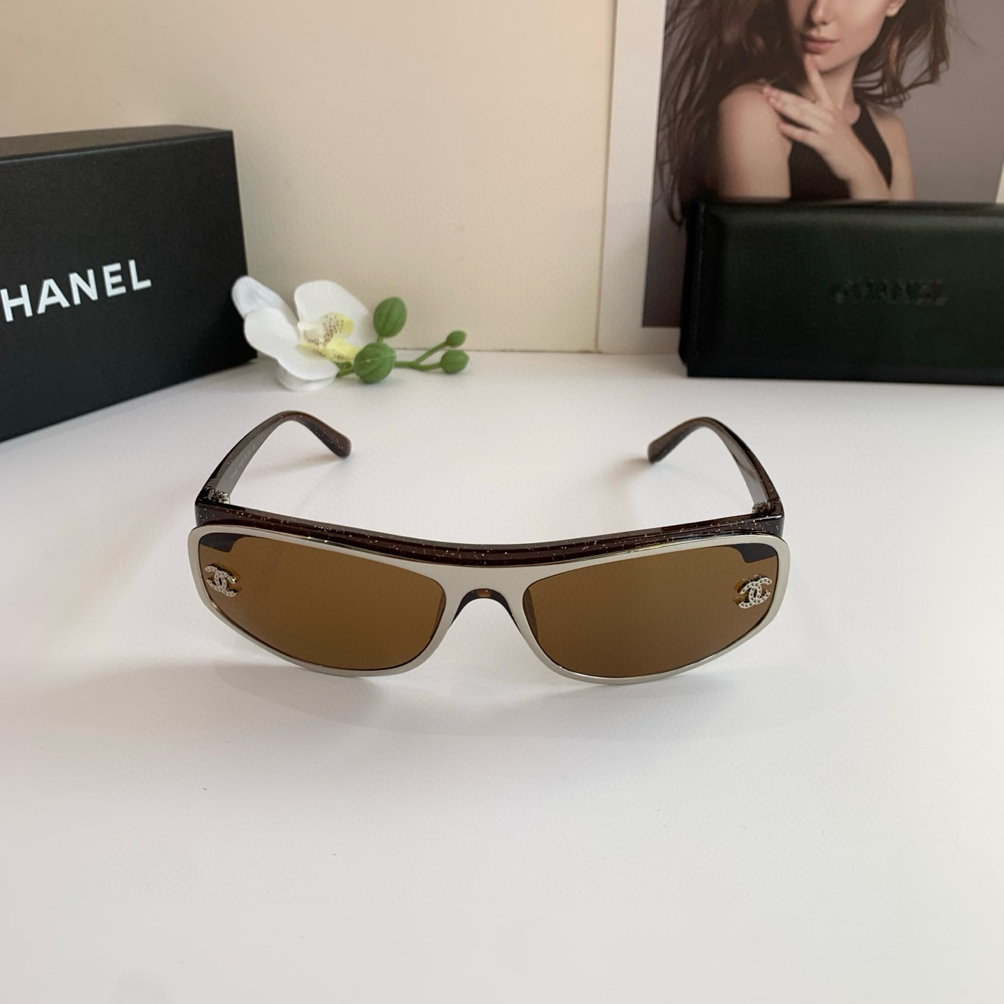 ※ゆにゅーり※　　　　　　　　　　　　　【激レア 美品】シャネルサングラス 楽天市場】シャネル CHANEL サングラス ラウンドロゴ 丸型 白×黒