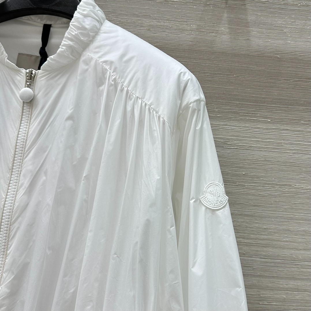 国内発送 関税込 春夏新作 MONCLER CHAZERON プリーツジャケット 2024 SS(春夏) MONCLER(モンクレール) - 海外通販のBUYMA