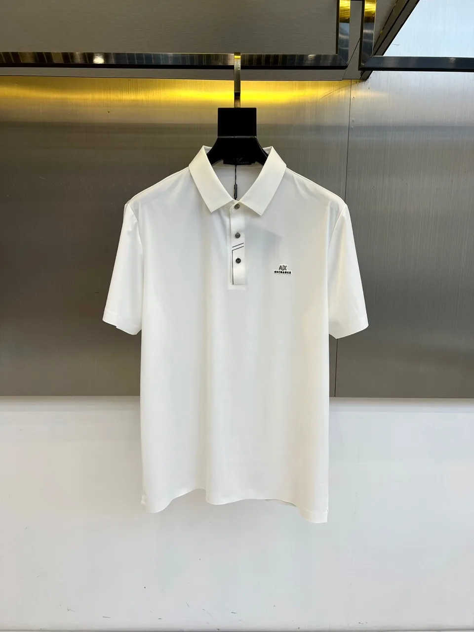カジュアル 上品 ロゴ 半袖ポロシャツ アルマーニ Tシャツ 偽物 コットン ホワイト カジュアル 上品 ロゴ 半袖ポロシャツ アルマーニ Tシャツ 偽物 コットン ホワイト