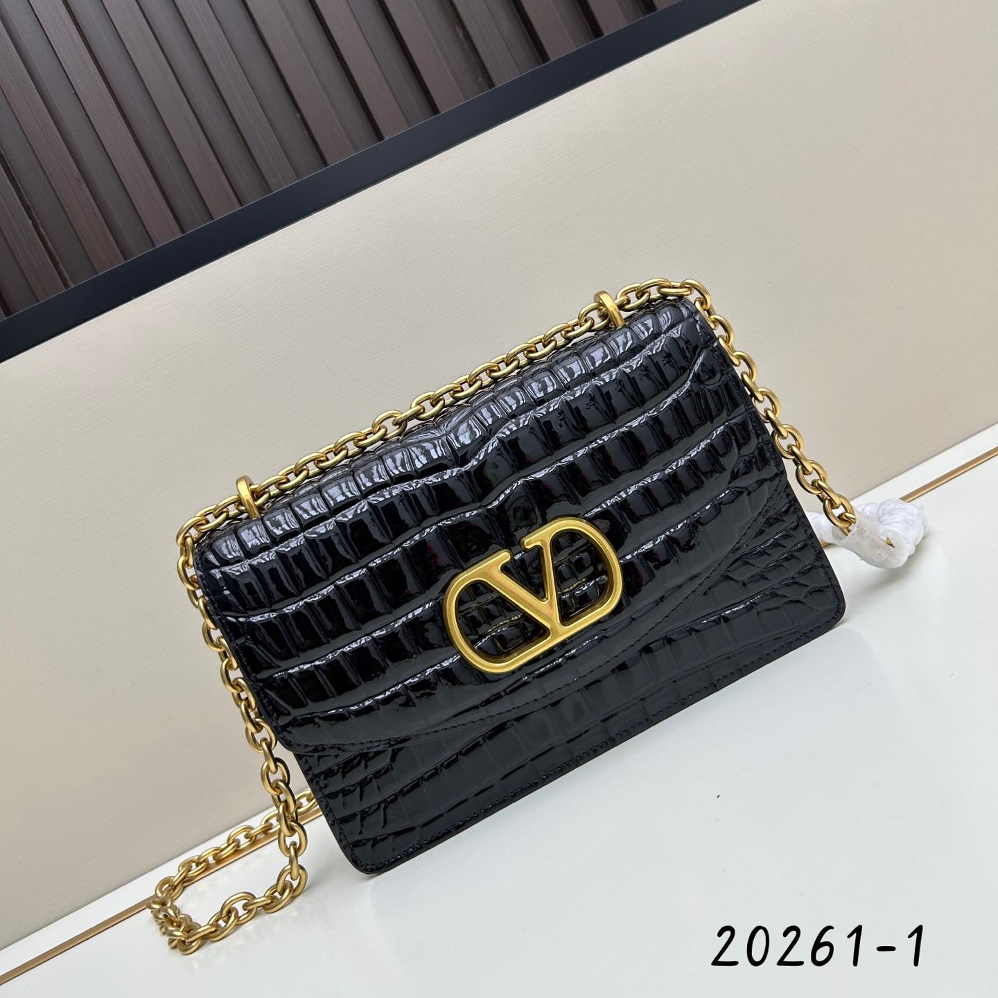 上品 クロコダイルレザー ショルダーバッグ ヴァレンティノ