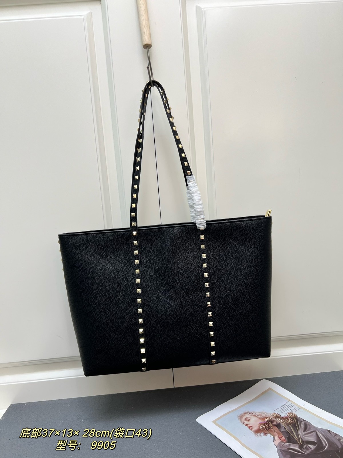 ヴァレンティノガラヴァーニ　トートバッグ 新品・未使用品）ヴァレンティノ ガラヴァーニ Valentino