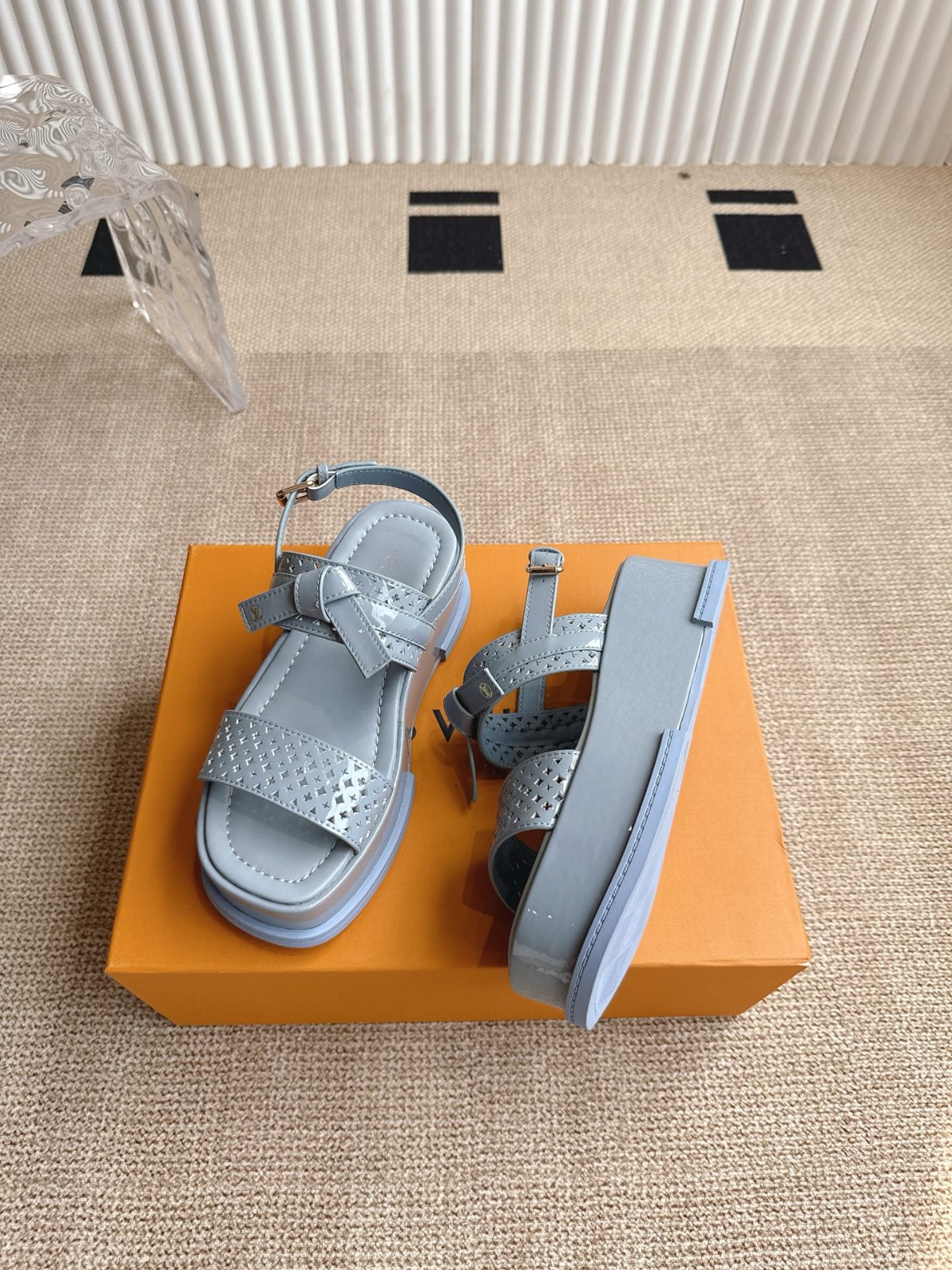 エレガント♪【Louis Vuitton】マヤ エスパドリーユ サンダル エスパドリーユ Louis Vuitton(ルイヴィトン) - 海外通販のBUYMA