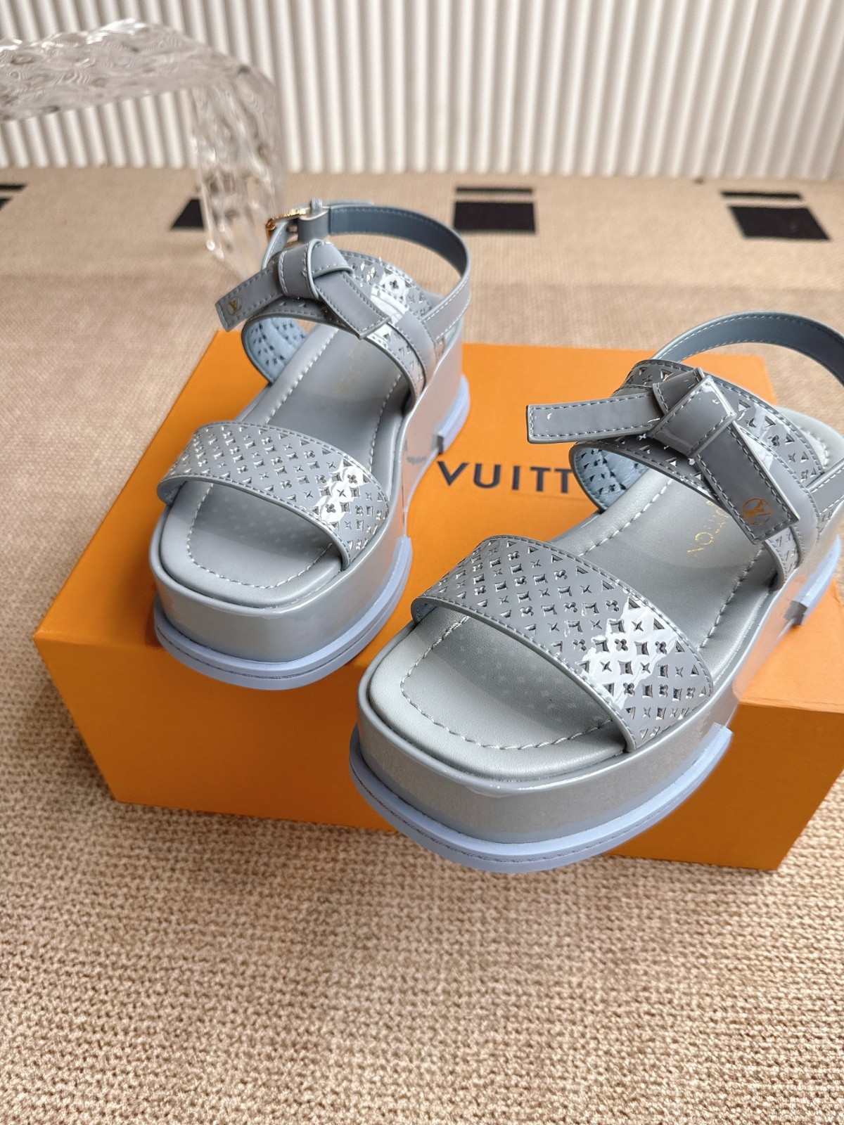 エレガント♪【Louis Vuitton】マヤ エスパドリーユ サンダル エスパドリーユ Louis Vuitton(ルイヴィトン) - 海外通販のBUYMA