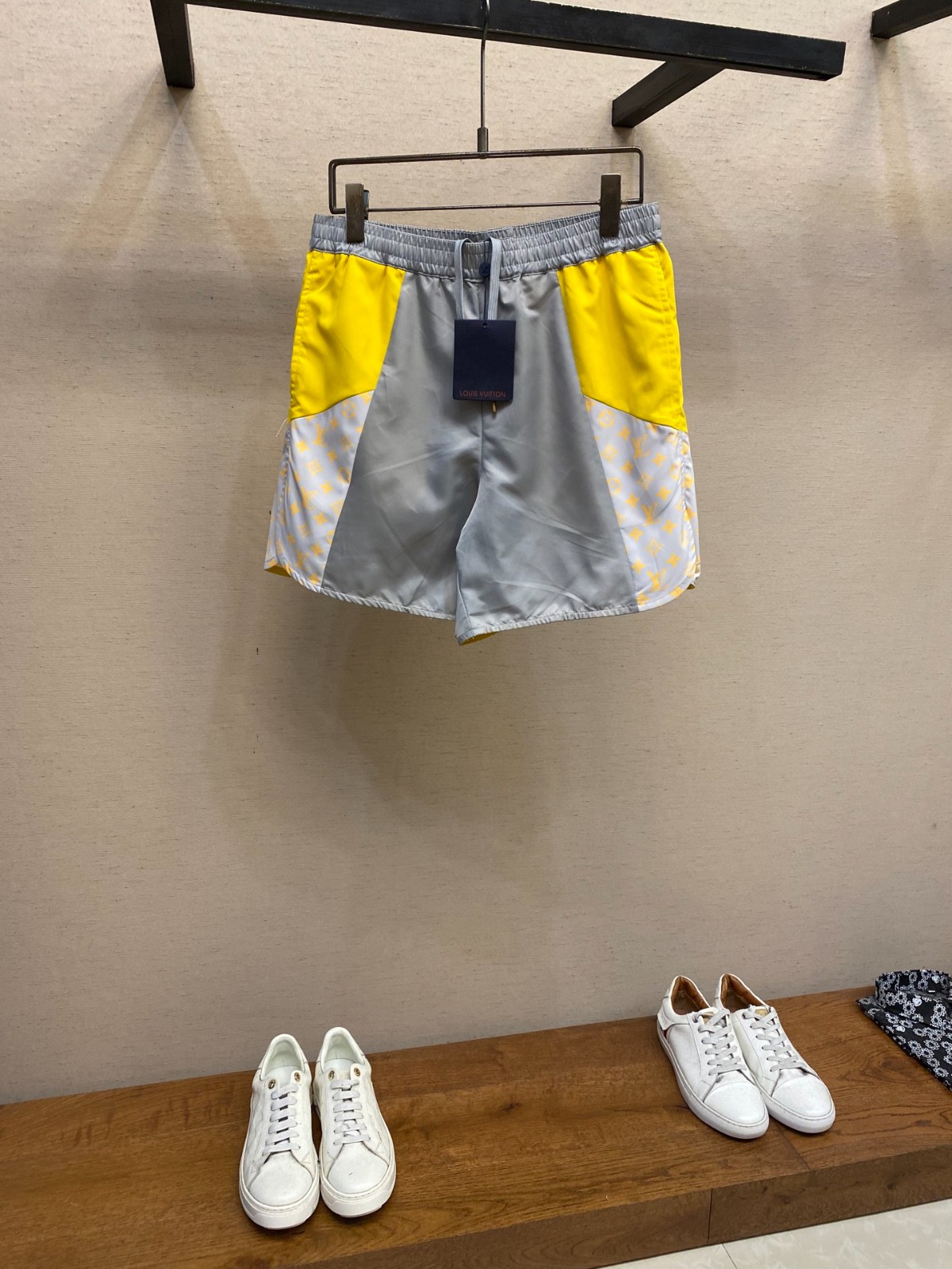 シンプルでおしゃれ☆Louis Vuitton★ショートパンツ アイコニックなモノグラム・パターンをモダンにアップデートした