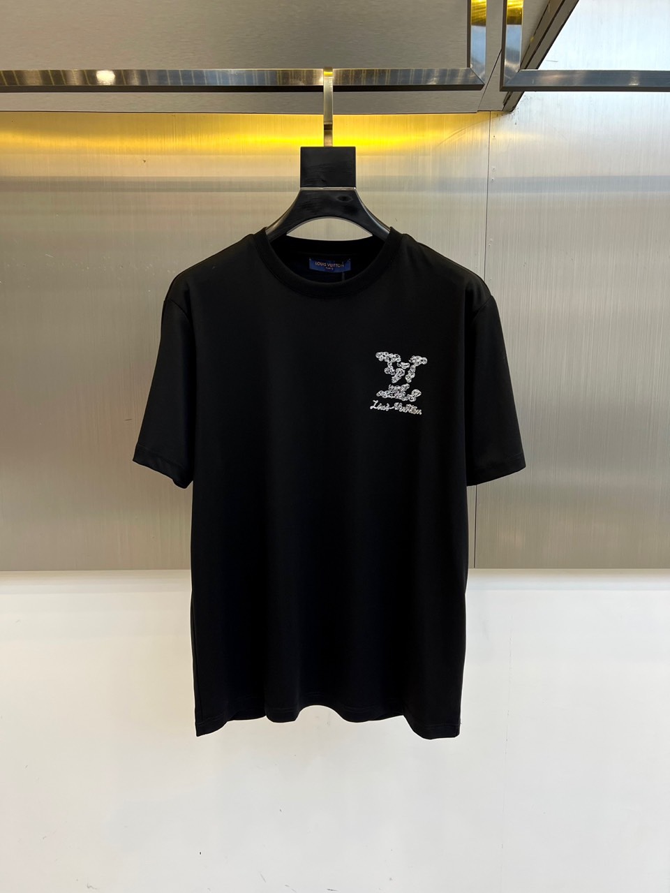 【軽やかな印象を与える】ルイヴィトン クルーネックTシャツ 軽やかな印象を与える】ルイヴィトン クルーネックTシャツ