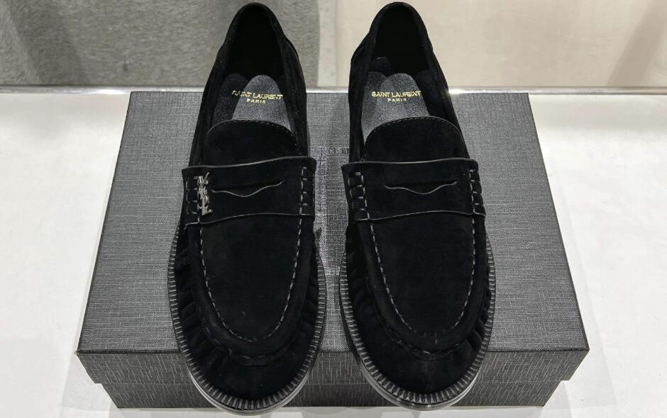 YSL イヴ・サンローラン ローラン ローファー スーパーコピー スエード ブラック