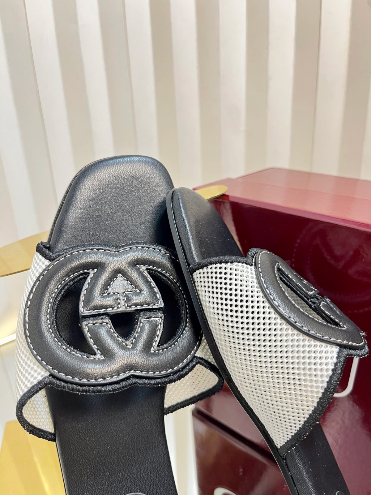 すぐ届く！GUCCI インターロッキングG スライドサンダル GUCCI グッチ サンダル メンズ インターロッキングGスライド