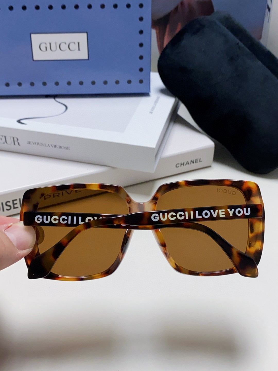 ら*ん様 Gucci サングラス キャットアイ べっ甲柄 GUCCI べっ甲サングラスキャッツアイ - メルカリ