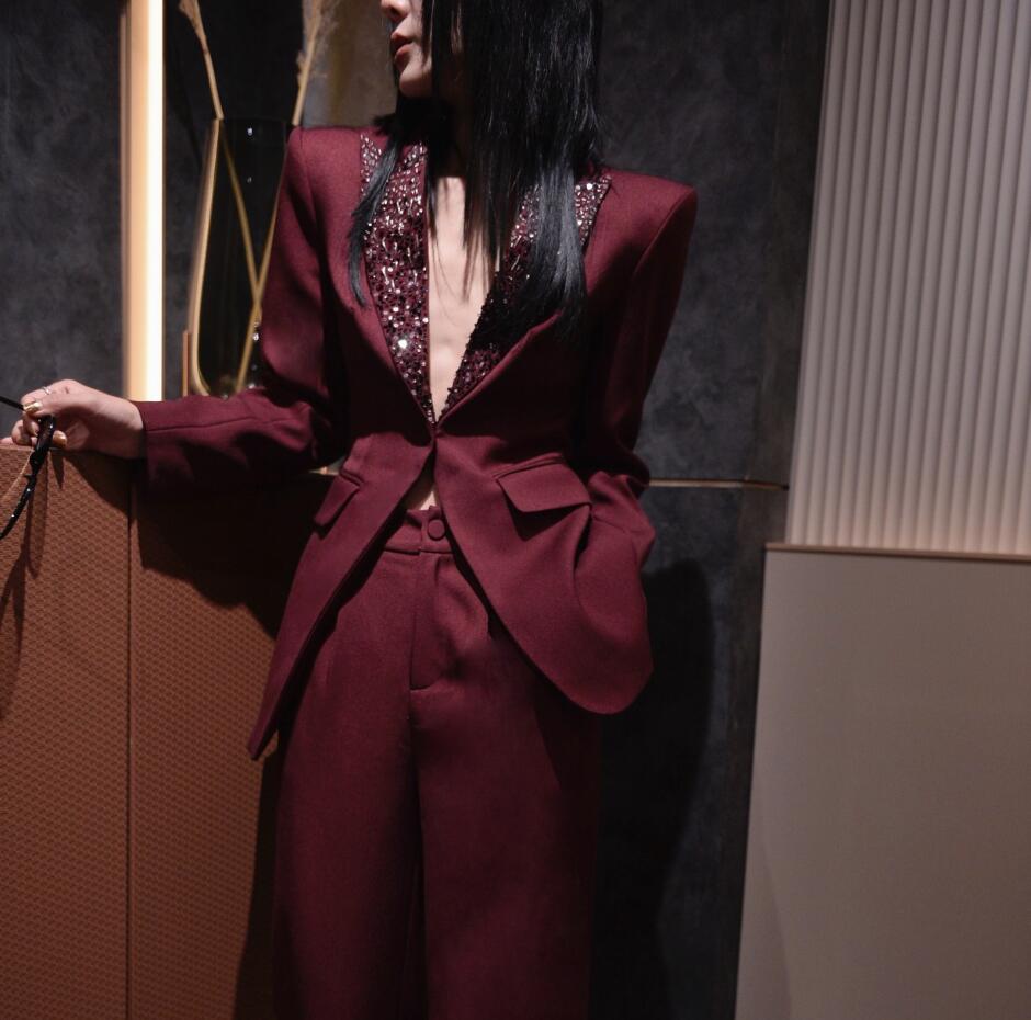 YSL サンローラン 洋服スーパーコピー スーツセット レディース 通勤 ビジネス 優雅 お洒落 レッド YSL サンローラン 洋服スーパーコピー スーツセット レディース 通勤 ビジネス 優雅 お洒落 レッド