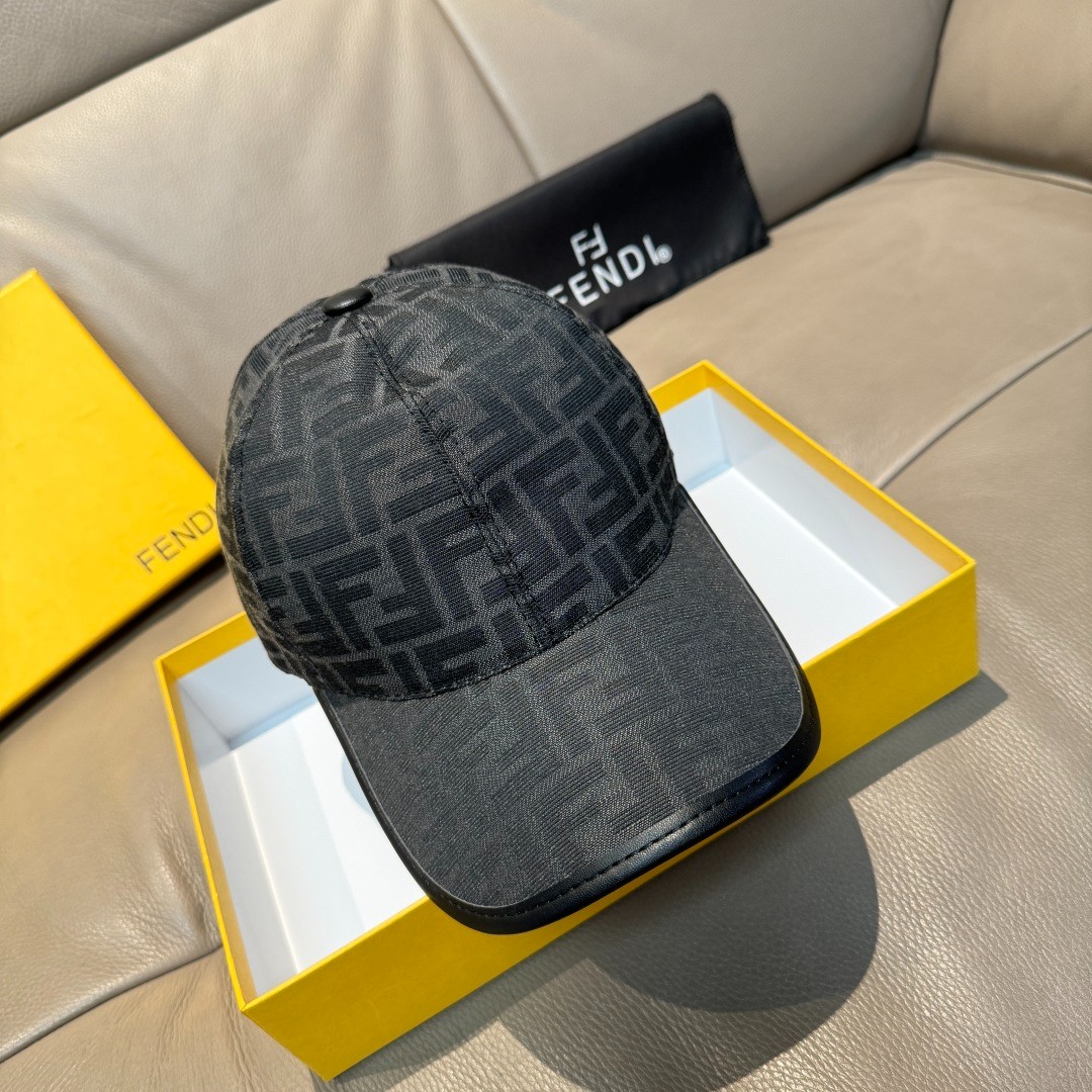 上品 お洒落 フェンディ キャップ 偽物 FF総柄 ベースボール