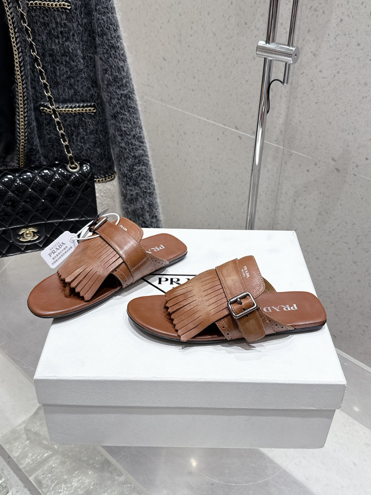 PRADA★プラダ シャッフル レザー トングサンダル 三越伊勢丹 | PRADA/プラダ_Women通販 | プラダ シャッフル