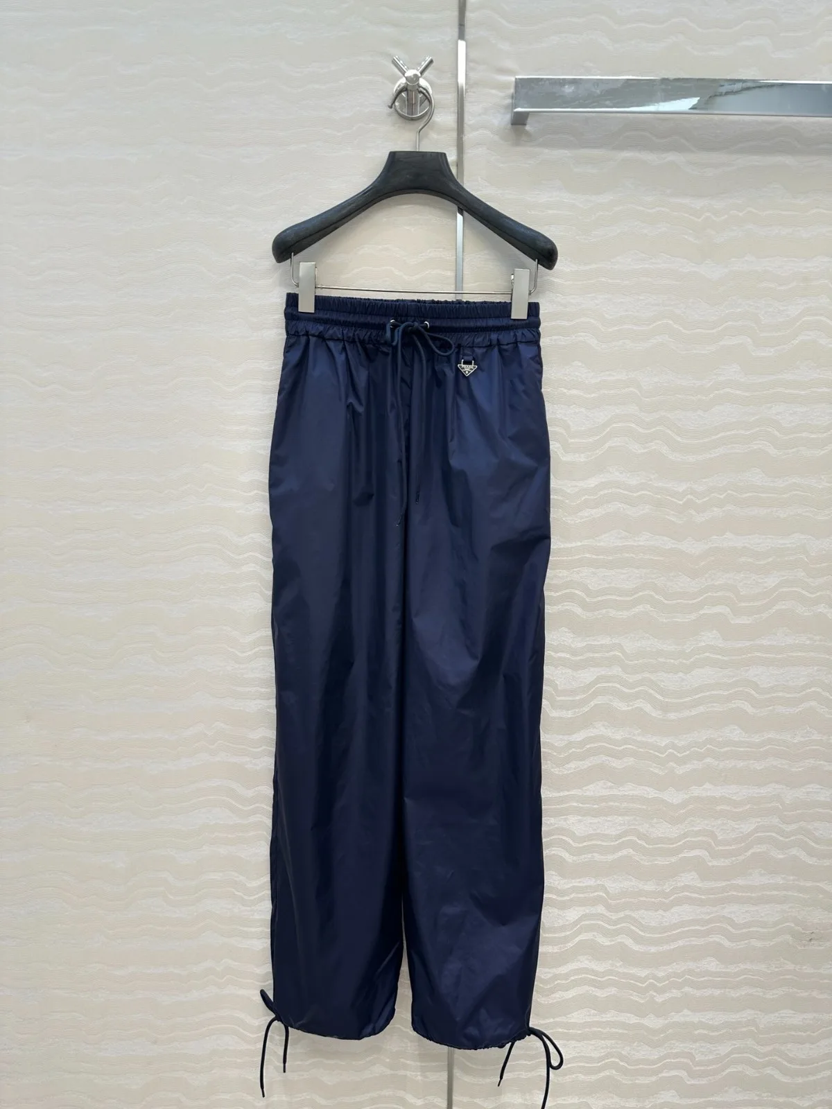 軽量 カジュアル ナイロン ロングパンツ プラダ パンツ コピー レディース