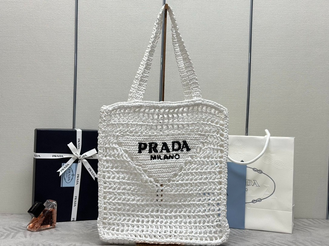 シンプル ロゴ入り プラダ バッグ スーパーコピー クロシェ
