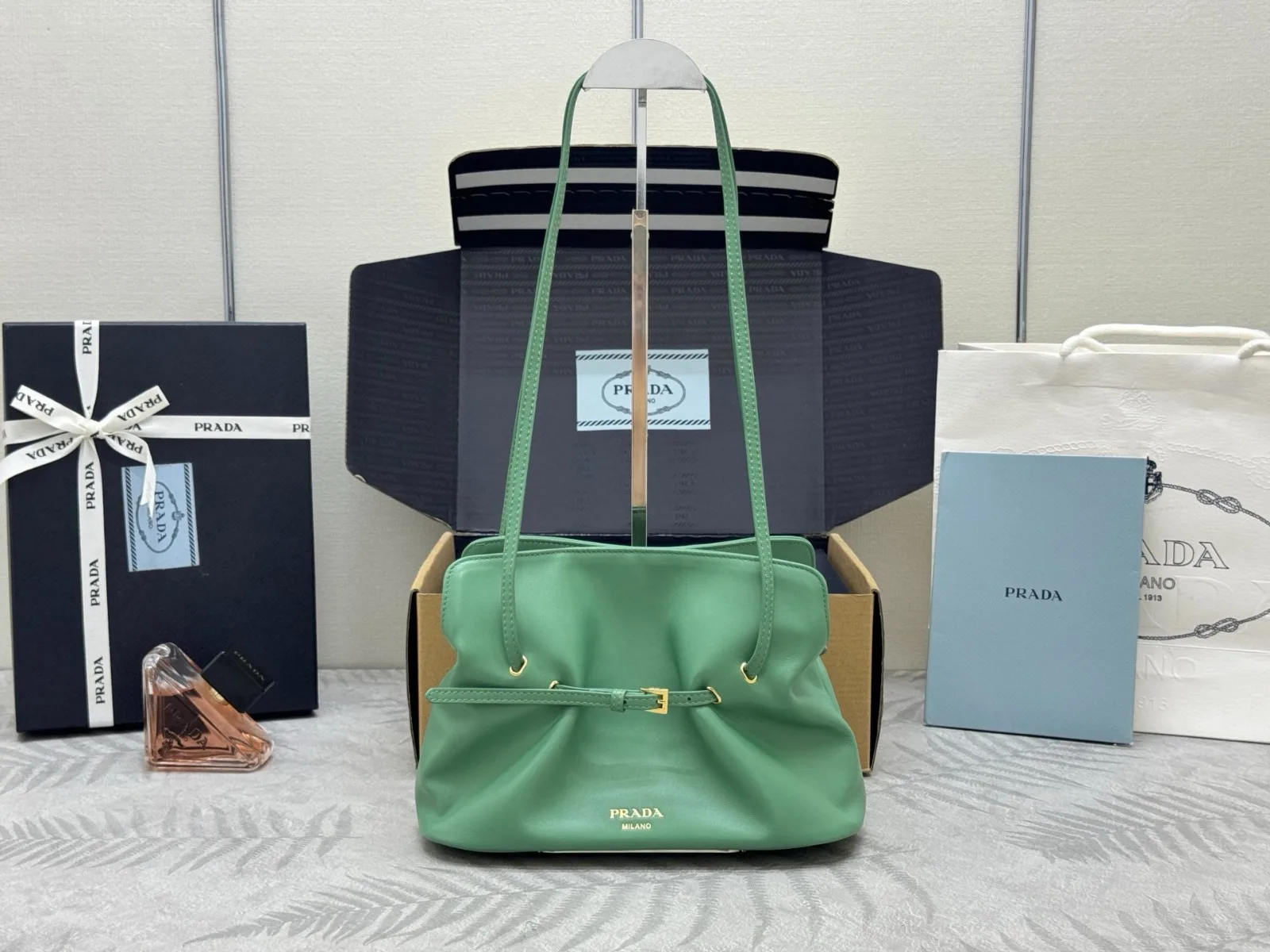 プラダ ダダ スモール ナッパレザー バッグ スーパーコピー 1BG586 グリーン