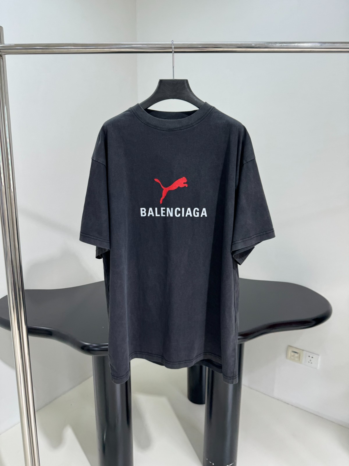 ●送料込●BALENCIAGA●Balenciaga Puma オーバーサイズ Tシャツ ホワイト の ウィメンズ Balenciaga | PUMA オーバーサイズ T