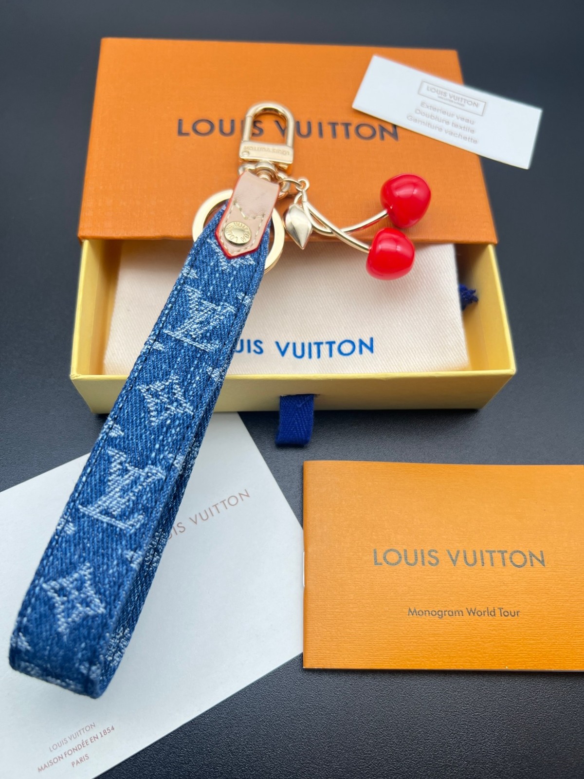 【デニムがらが可愛らしい！】LV キーホルダー 楽天市場】モノグラム デニム ヴィトン（キーホルダー