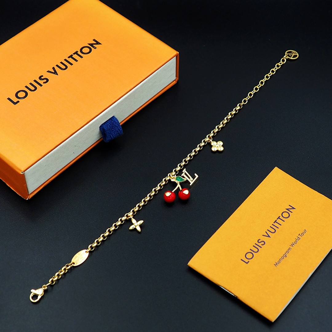 【日本未入荷】ちょっとレア♥LVシグネチャーブレスレット 楽天市場】LOUIS VUITTON ルイヴィトン LV パドロック