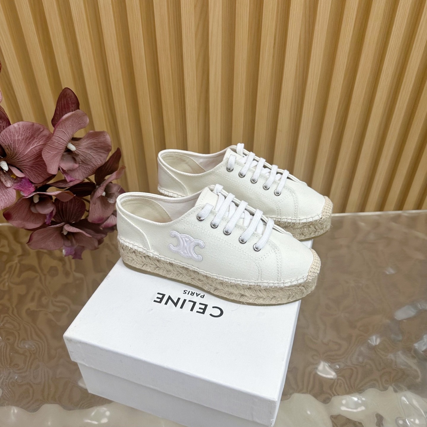 CÉLINE ホワイトエスパドリーユ 美品 楽天市場】CELINE セリーヌ エスパドリーユ TRIOMPHE ESPADRILLE