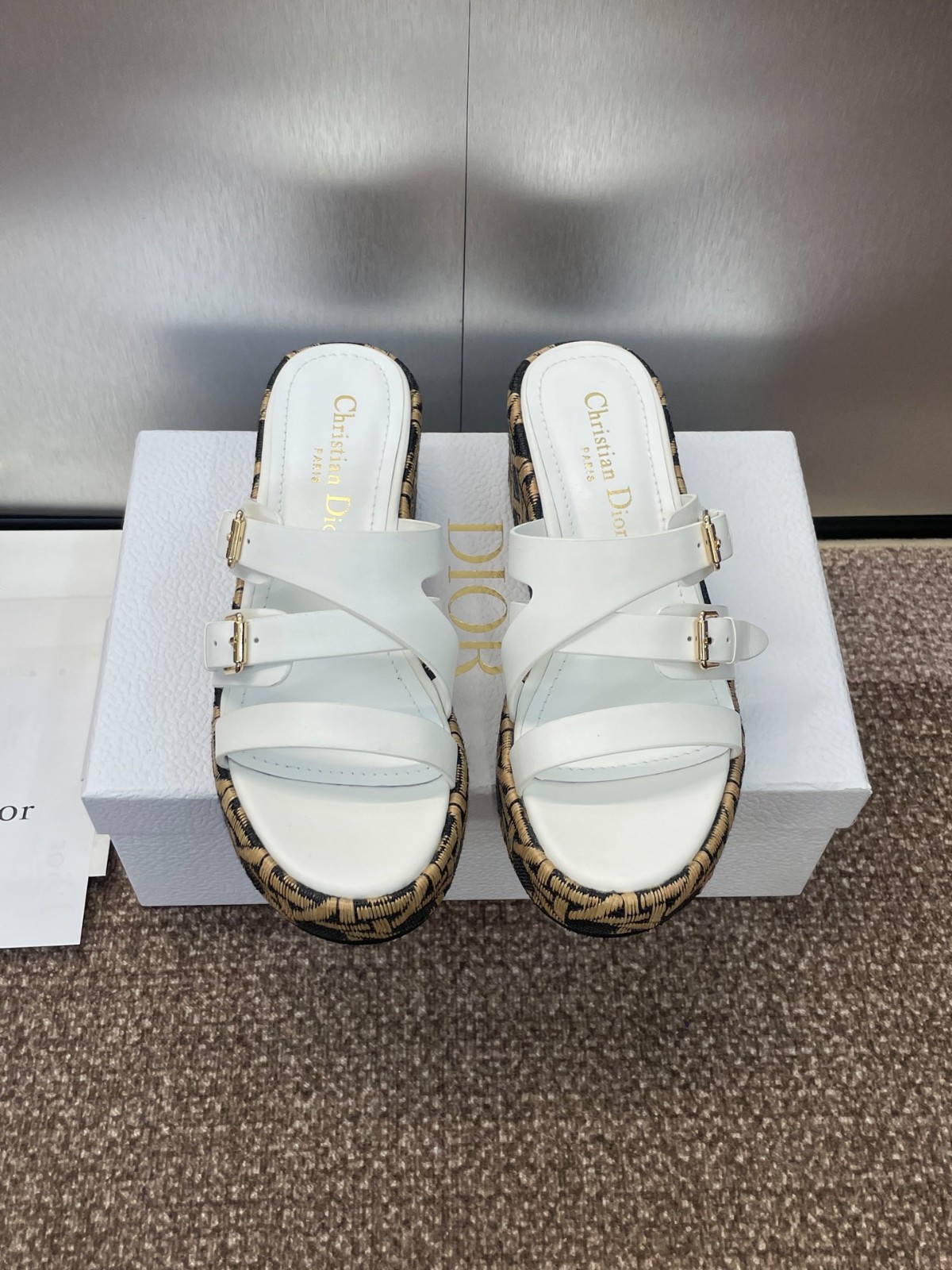 L'Amazone Dior ウェッジスライド ディオール サンダル スーパー