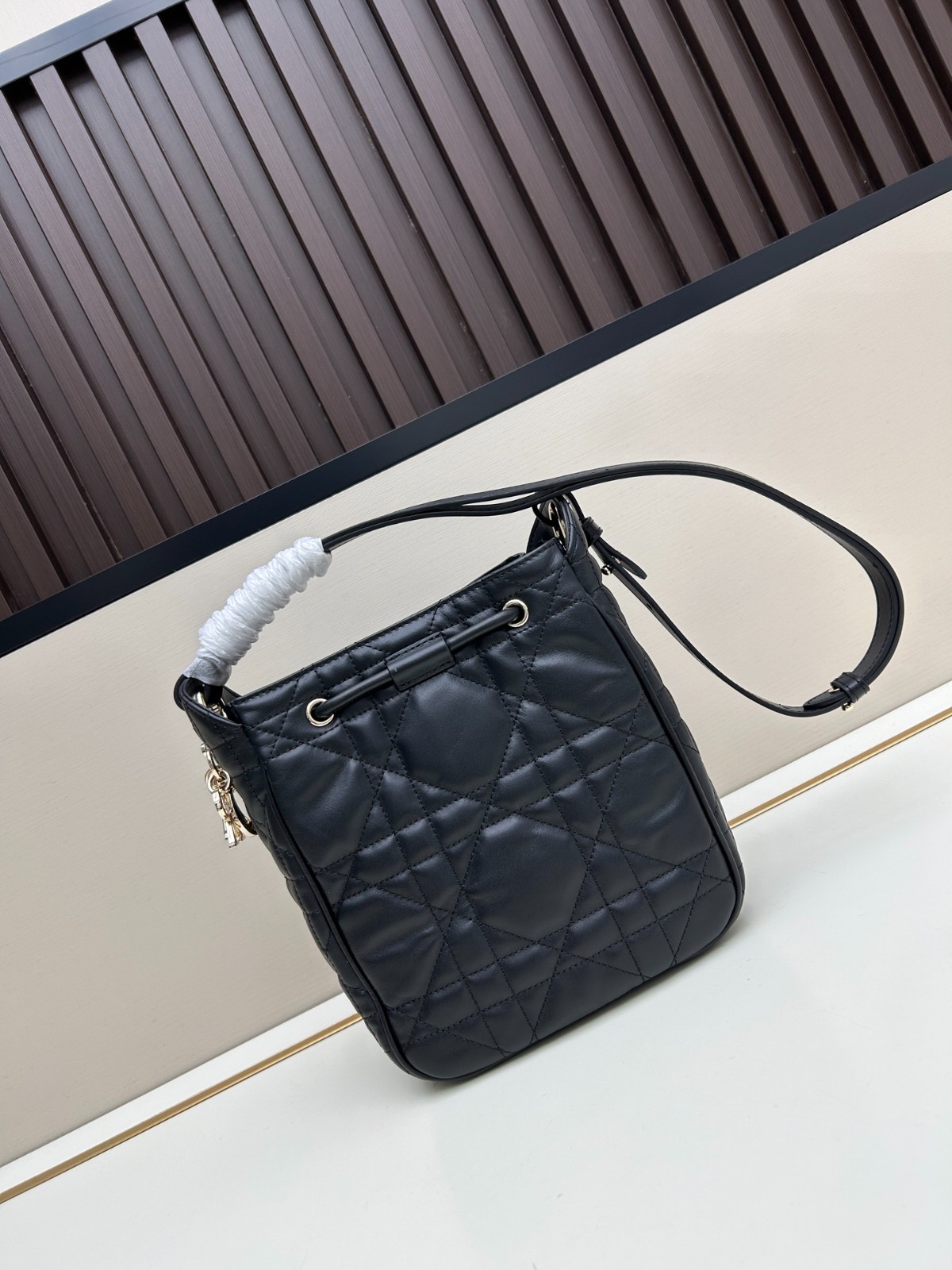 【お洒落♪】DIOR★D-Motion ホーボー バケットバッグ スモール D-Motion バッグ スモール クリスチャン・ディオール コピー