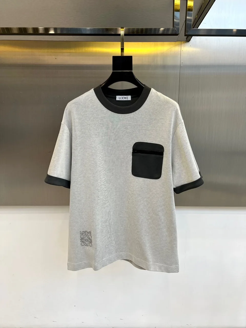 ロエベ Tシャツ 偽物 お洒落 カジュアル コットン 半袖Tシャツ クルーネック グレー ロエベ Tシャツ 偽物 お洒落 カジュアル コットン 半袖Tシャツ クルーネック グレー