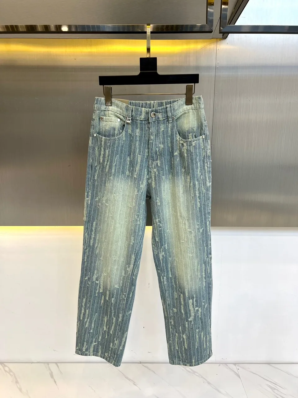 カジュアル 合わせやすい バーバリー ジーンズ 偽物 メンズ デニムパンツ