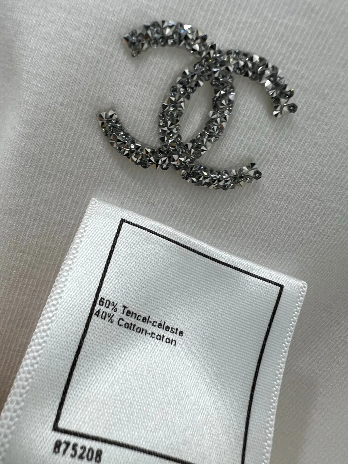 1754733949826610.jpg