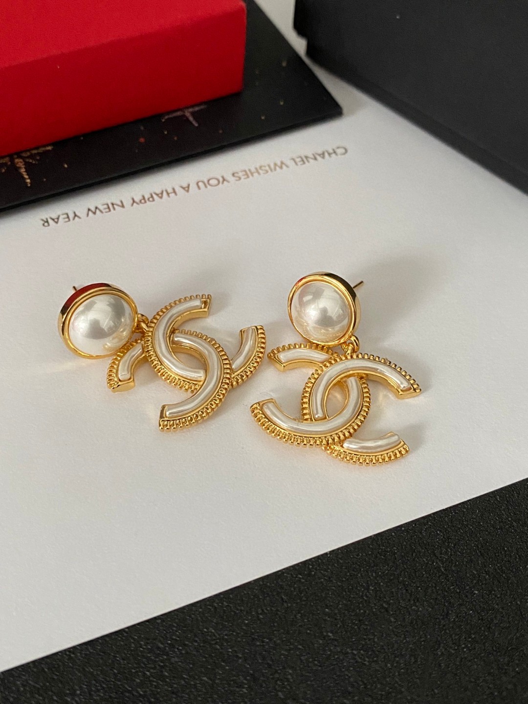 【25A クラシカルで洗練された印象に】CHANEL ピアス シャネル CHANEL ピアス ココマーク CCマーク ゴールド