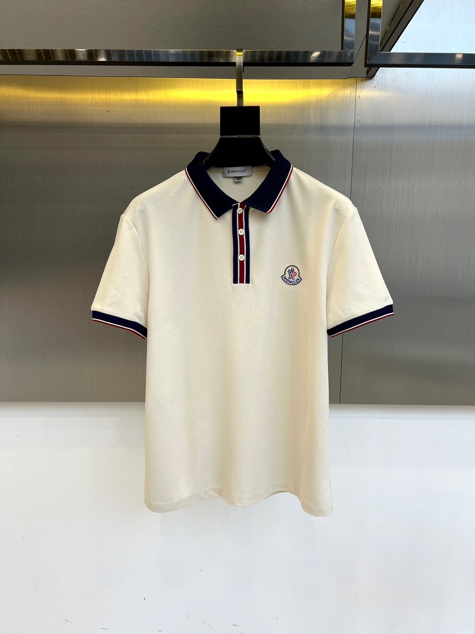 追跡送料込 25SS MONCLER コットンピケ素材ポロシャツ モンクレール MONCLER シャツ ブラウス ネイビー メンズ MONCLER