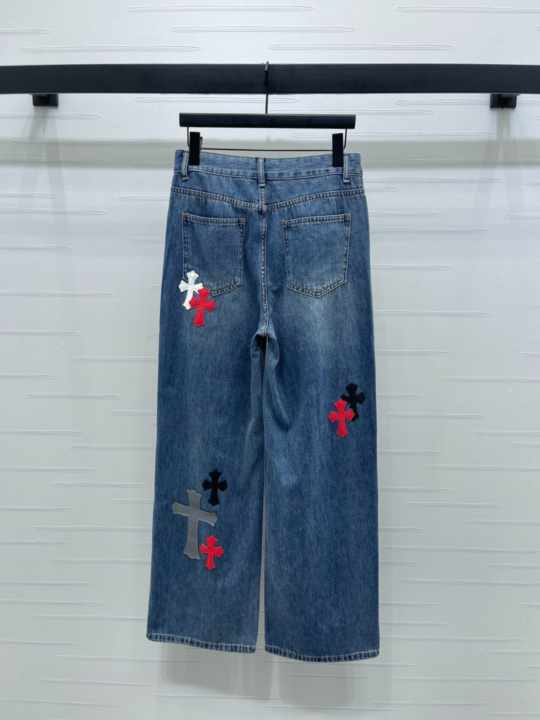 カジュアル クロスパッチ デニムパンツ クロムハーツ ジーンズ 偽物
