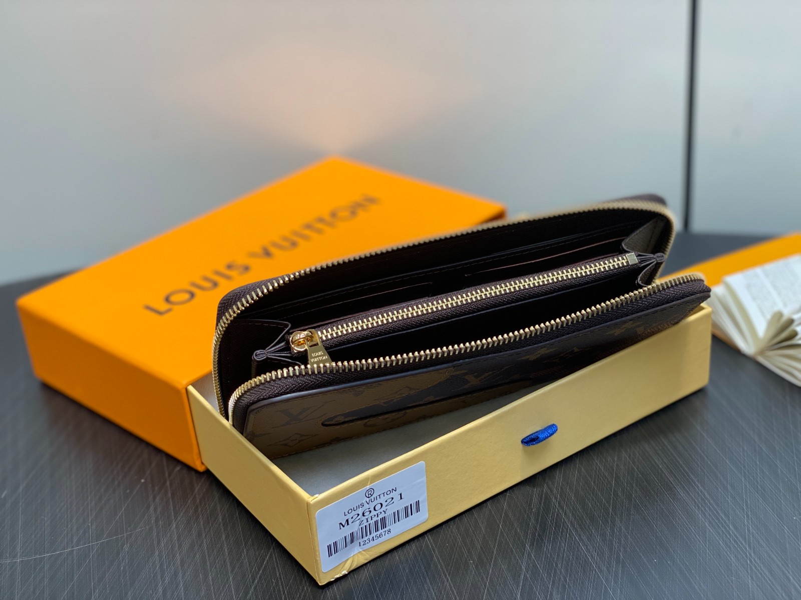 M26021 ジッピー・ウォレット ホリゾンタル ルイヴィトン スーパー