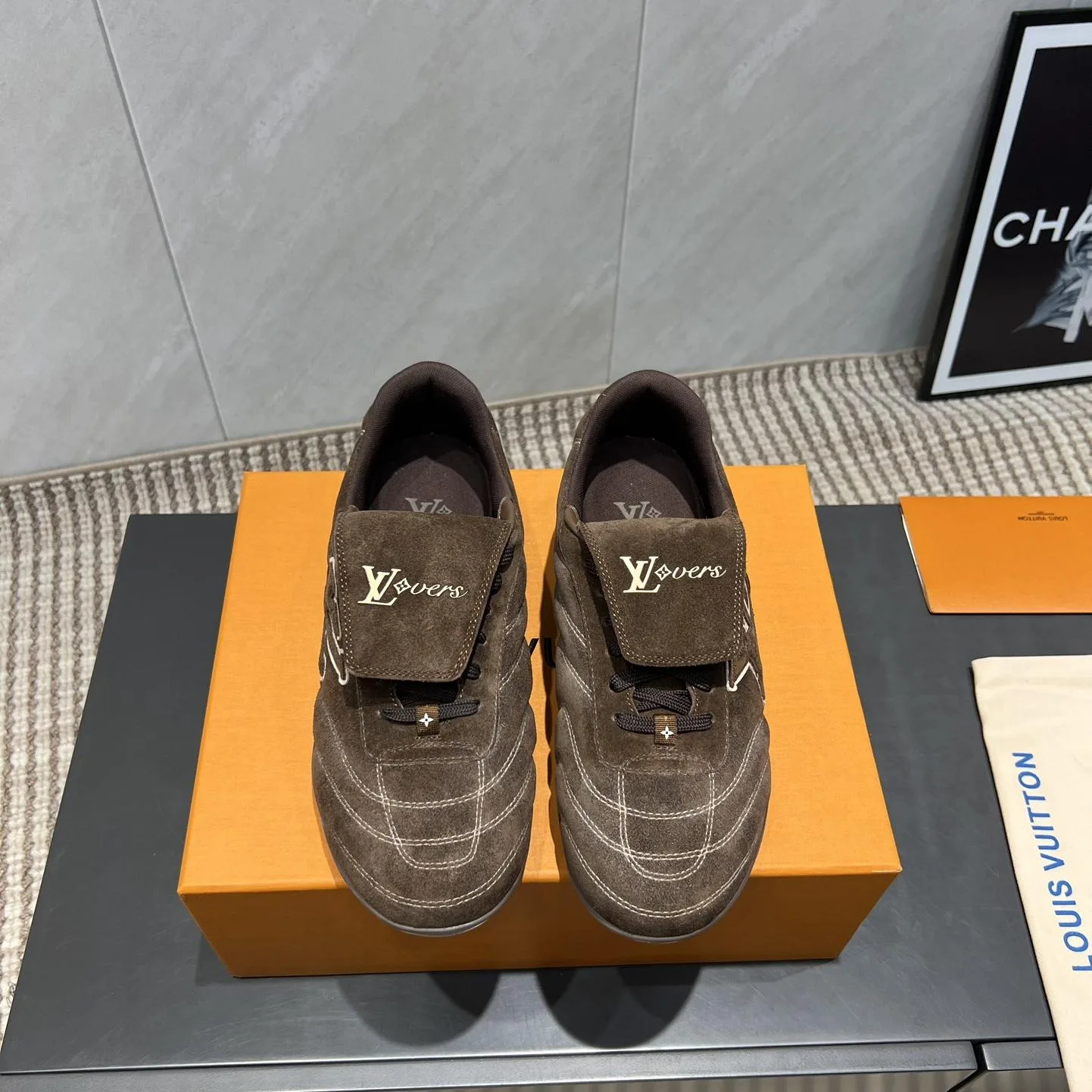 お洒落 カジュアル LV フットプリント サッカー ルイヴィトン スニーカー スーパーコピー