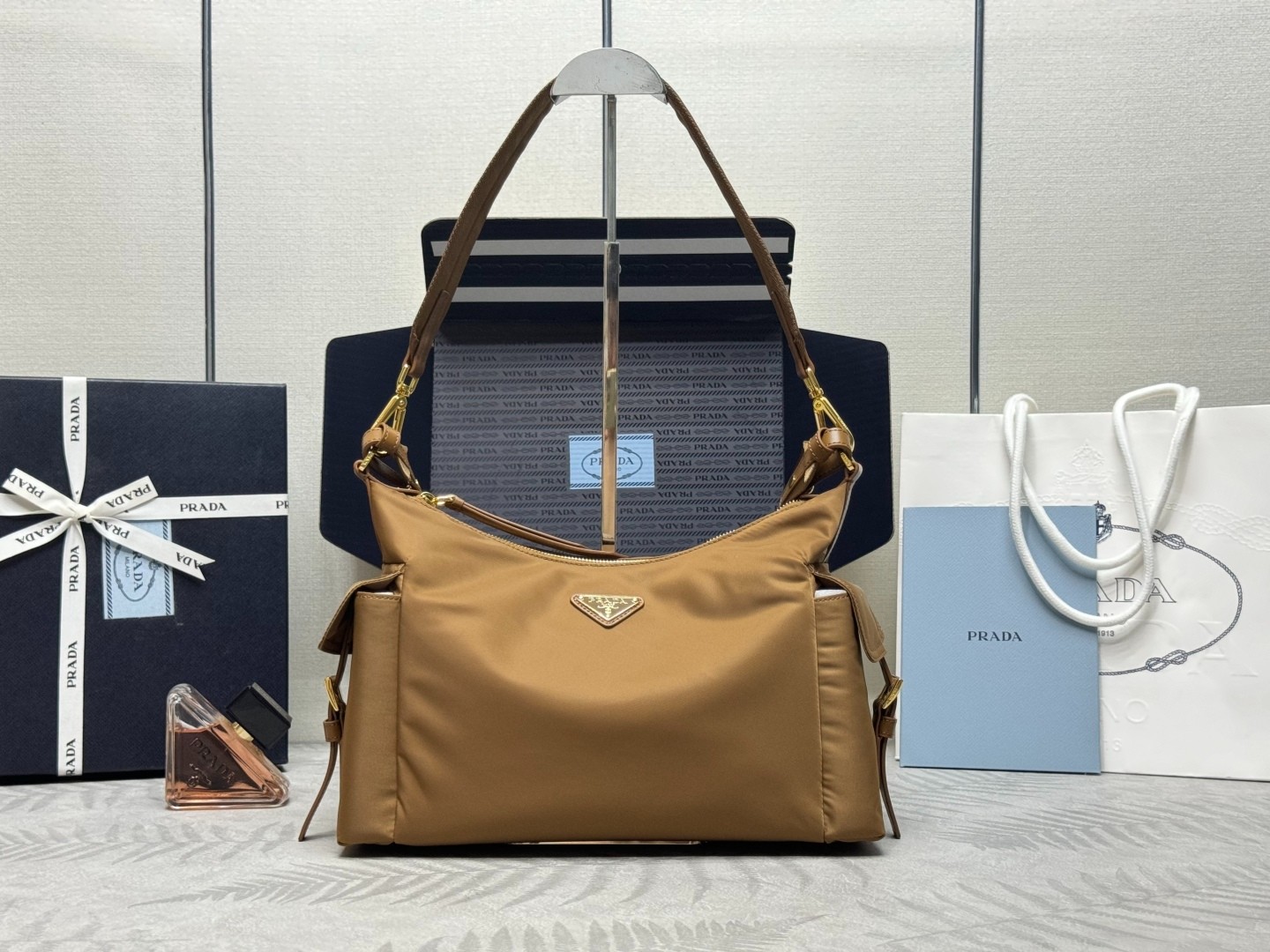 専用です。COCOMIYER ショルダーバッグ ブラック/キャメル COCOMIYER ショルダーバッグ ブラック/キャメル